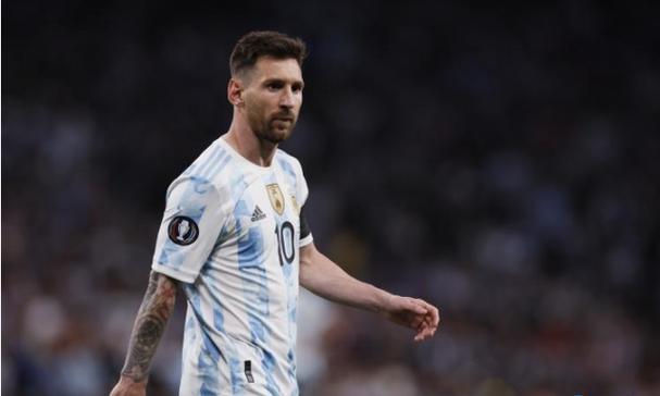 印度造舰40天一艘？核航母升级电磁弹射，舰载机国产！确实厉害